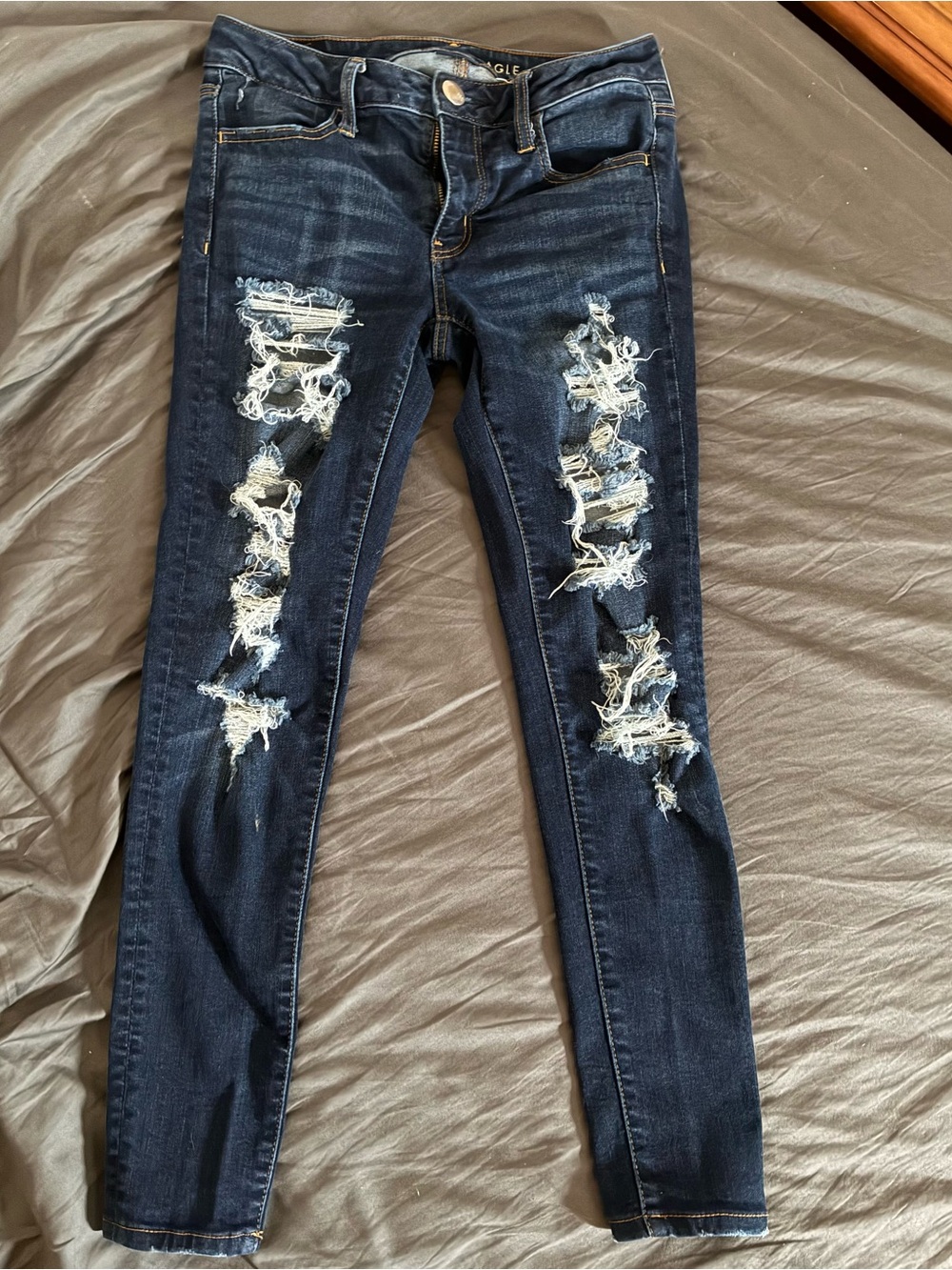 American Eagle Outfitters Dark Blue ripped Skinny Jeans